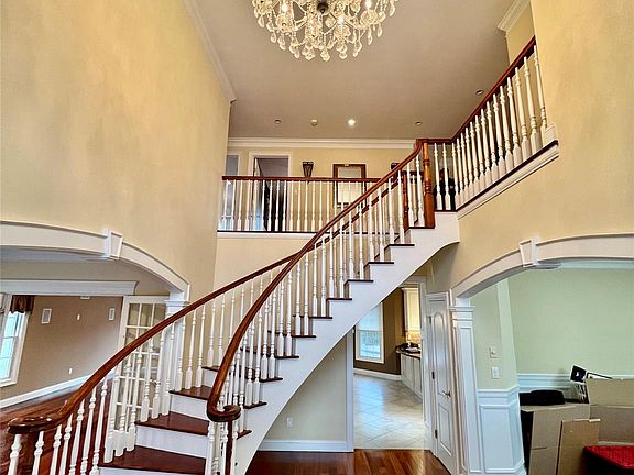 5th image of 3683 Orchard Road