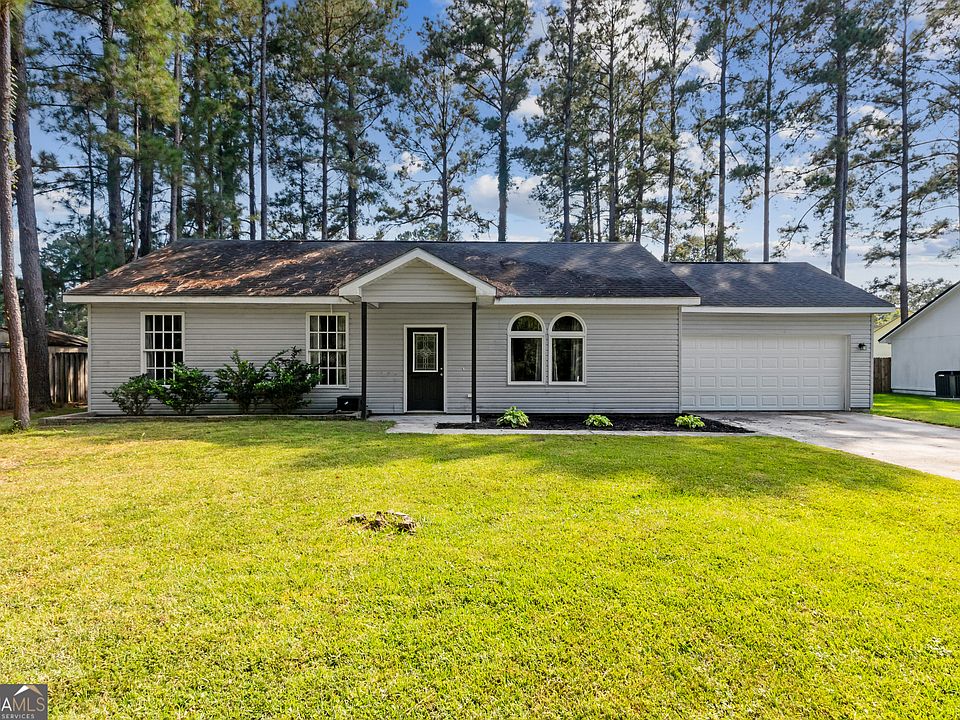 1st image of 208 Foxwood Dr