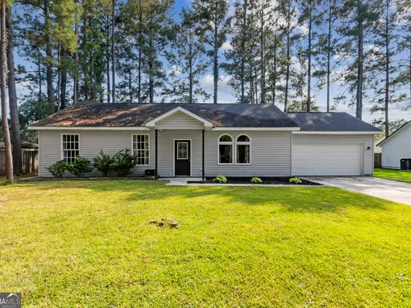 208 Foxwood Dr, Kingsland, GA 31548