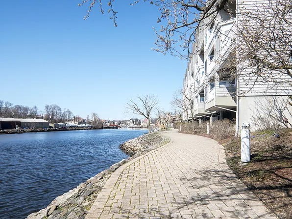 4 Daskams Lane #303, Norwalk, CT 06851