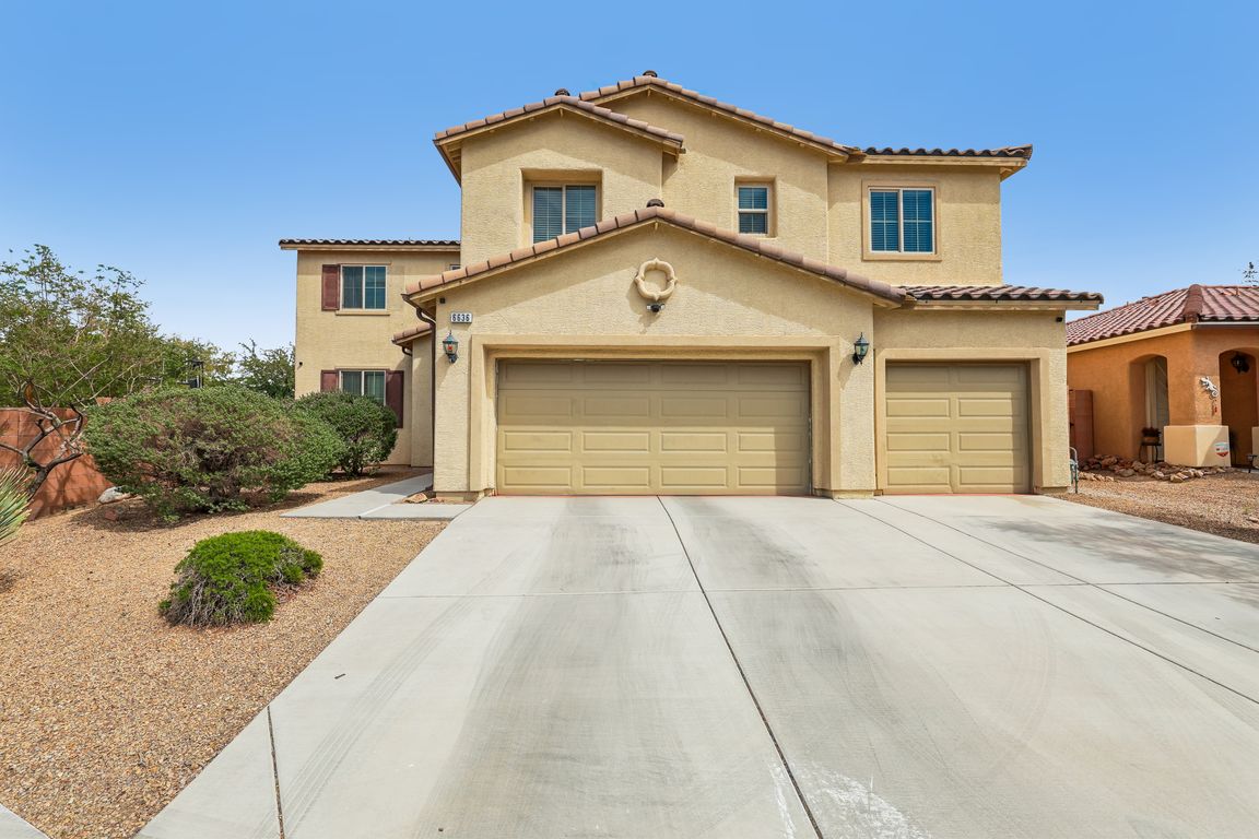 211023 - 6636 Cliff Shore Ct, North Las Vegas, NV 89084-S0505-001.jpg