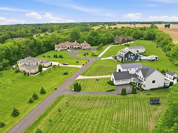 3rd image of 420 Lackey Old State Rd