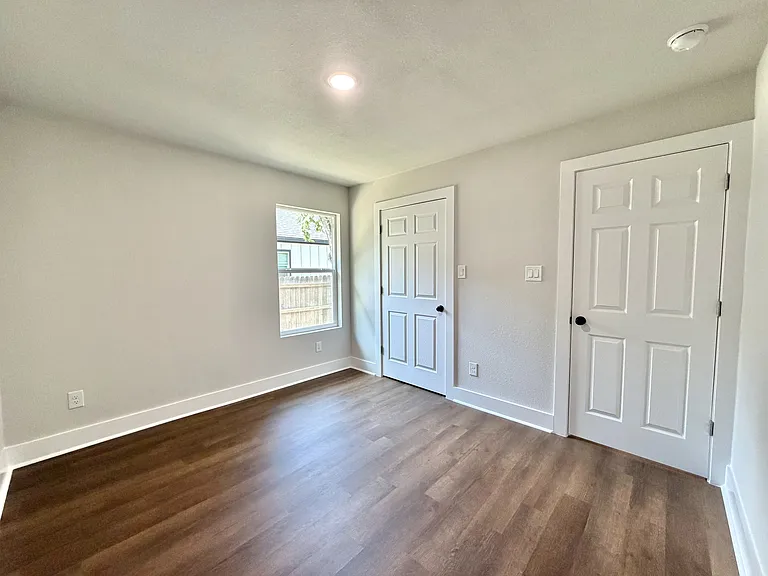 1401 Lincoln St — Photo 5