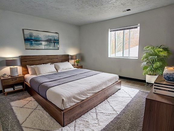 5th image of 1106 Marshall Ave #1110-4B