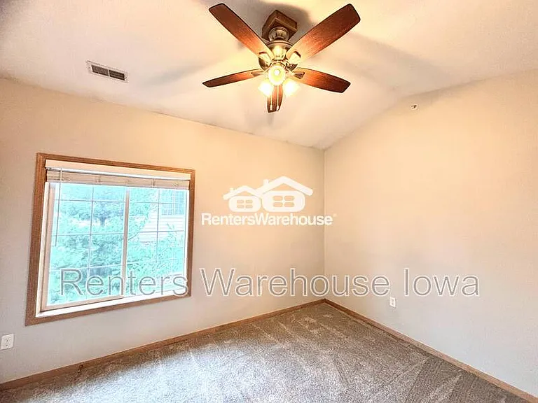 2000 Meadow Ct #204 — Photo 12