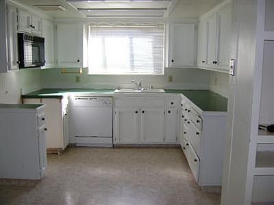 2nd image of 27420 Saunders Rd