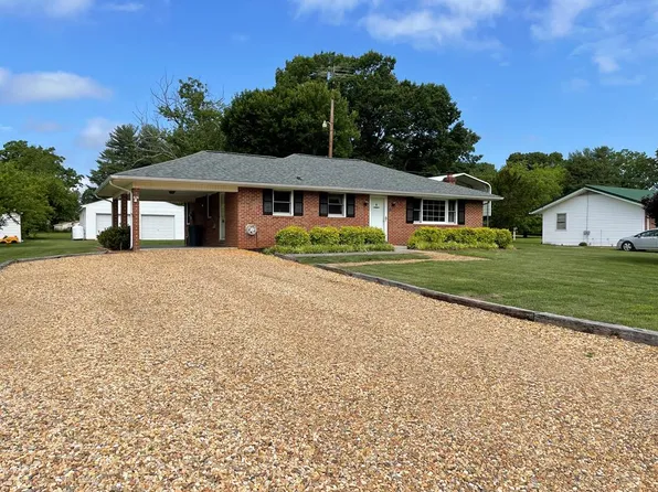 124 Coffey St, Gretna, VA 24557