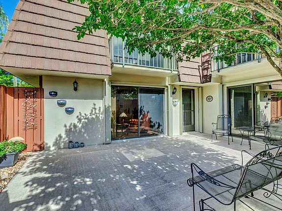 2nd image of 3897 Louis Dr