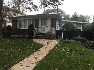 103 Thomas St, Staten Island, NY 10306