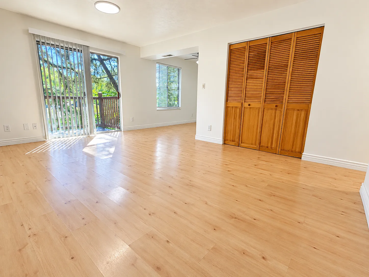 2 bed, 890 sqft, $1,500 — Photo 1