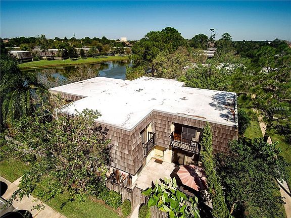 2nd image of 5260 Willow Ct #526