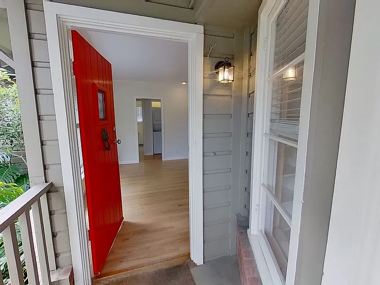 2806 Foothill Rd — Photo 2