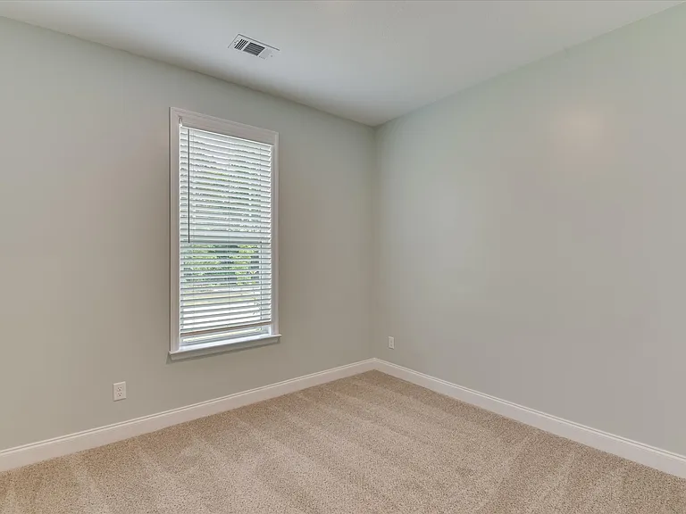 183 Williston Rd — Photo 26