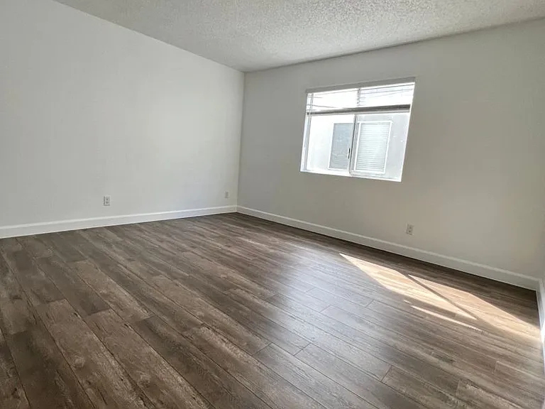 3101 Eagle Rock Blvd — Photo 21