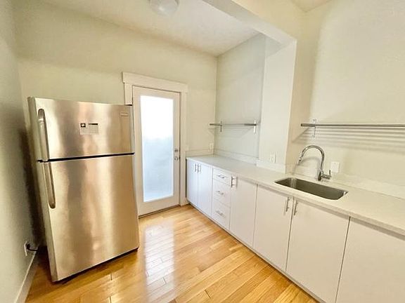 4th image of 526 Natoma St #B