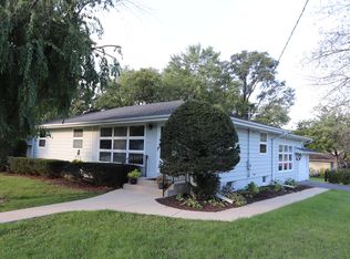 730 Fulton St, South Elgin, IL 60177