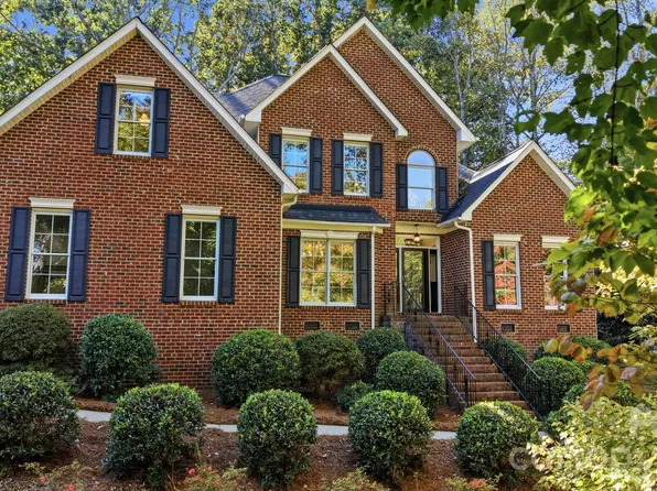 8305 Lake Providence Dr, Matthews, NC 28104