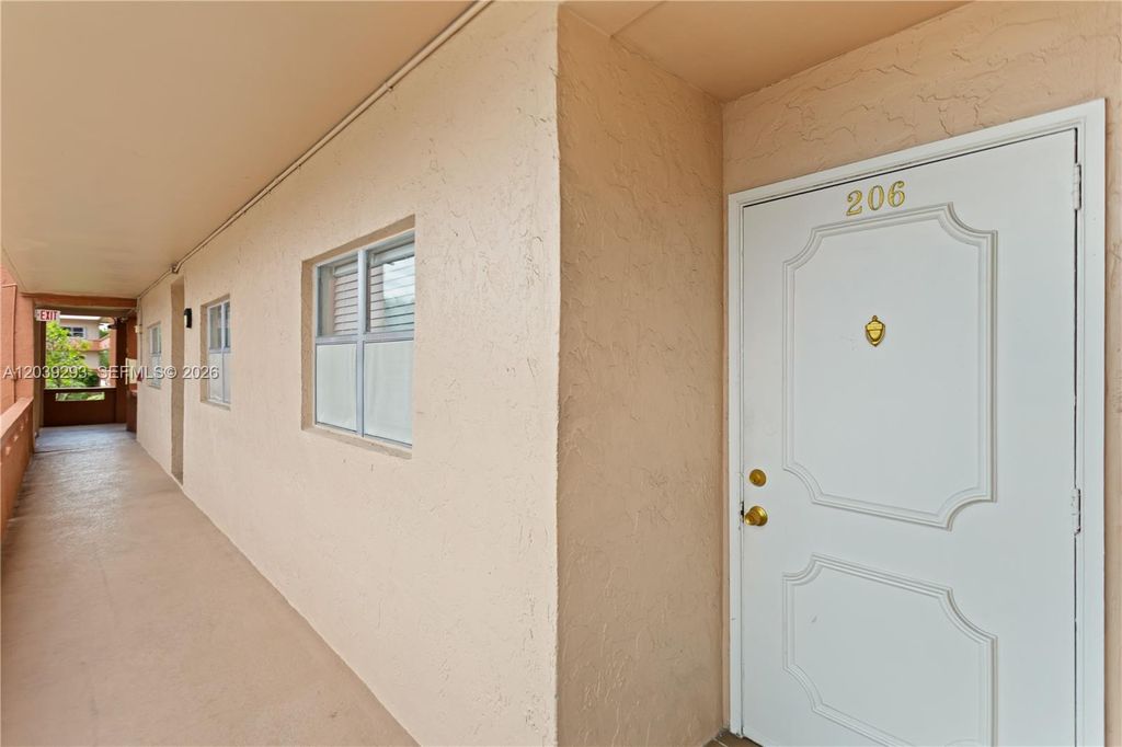 8846 W McNab Rd APT 206, Tamarac, FL - View 3