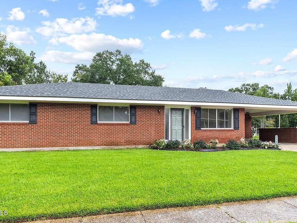 1st image of 214 Pollard Ave