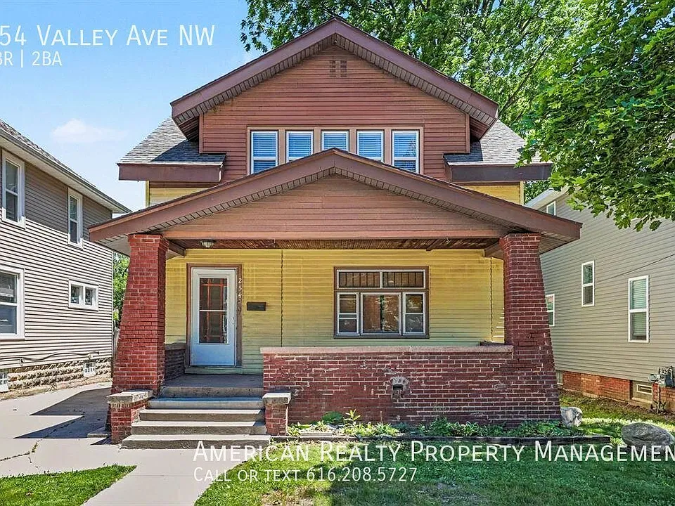 254 Valley Ave NW