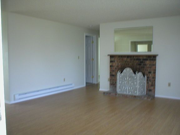 4th image of 6029 57th Dr NE
