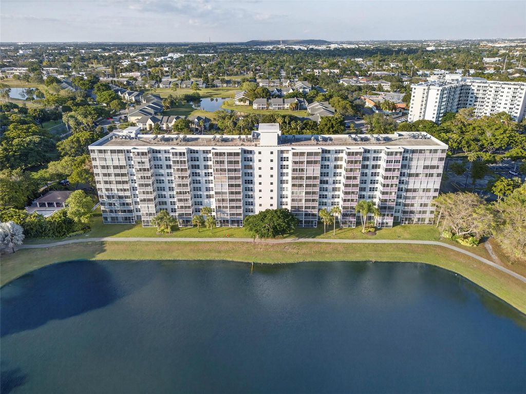 2900 N Course Drive #607, photo 6