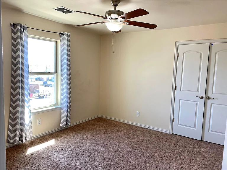 621 Fleming St — Photo 21
