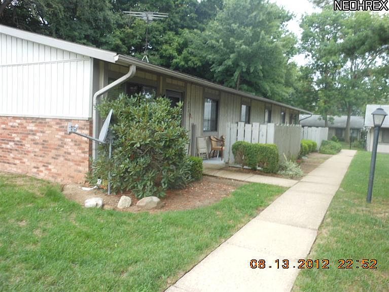 2729 Mull Ave Akron OH 44321 Apartments for Rent Zillow