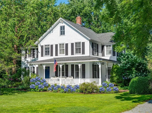 20 Club Lane, Remsenburg, NY 11960