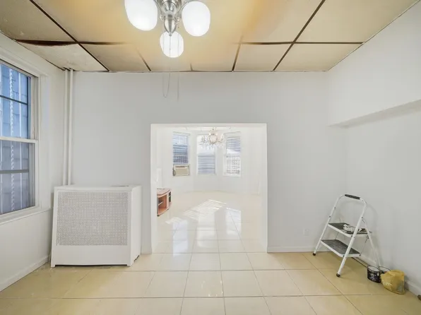 222 47th Street image 21 of 25