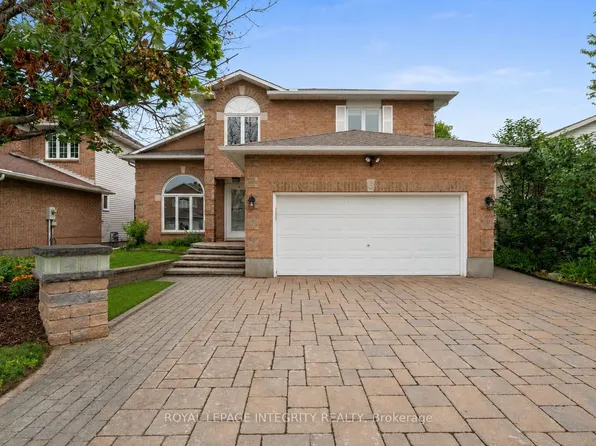 3 Nakota Way, Ottawa, ON K2J 4E9