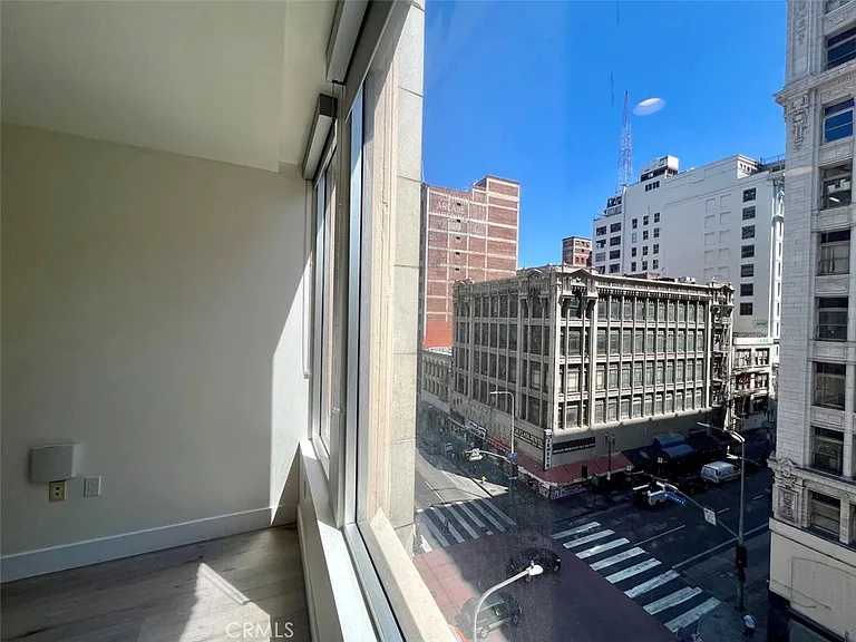 314 W 6th #314-506 — Photo 6