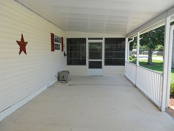 Front Lanai Entry