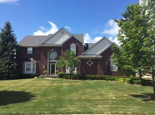 77 Londonderry Ln, Rochester, MI 48306