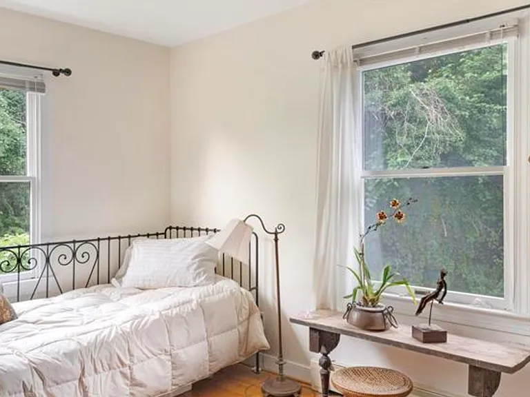 118 Summit St — Photo 10