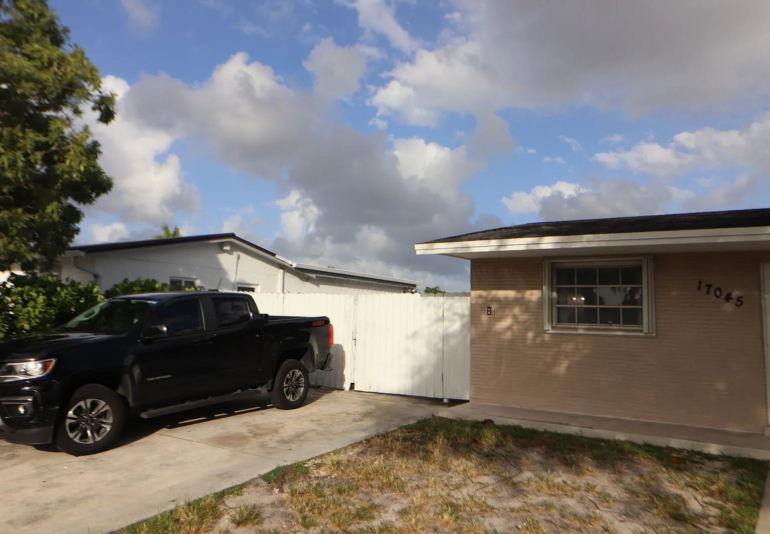 3 bed, 3.0 bath, 1697 sqft, $3,600 — Photo 4