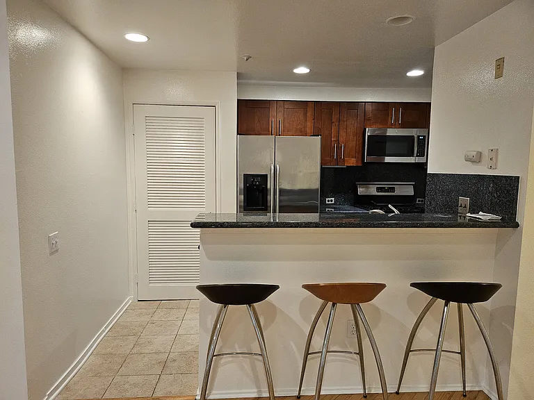 320 Caldecott Ln #107 — Photo 10