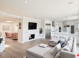 3946 Davana Rd, Sherman Oaks, CA 91423