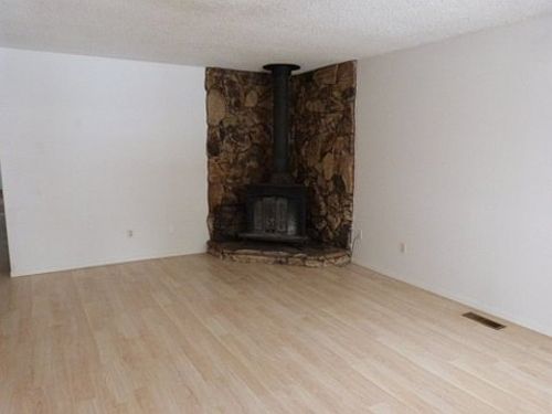 5th image of 832 Alameda Ave