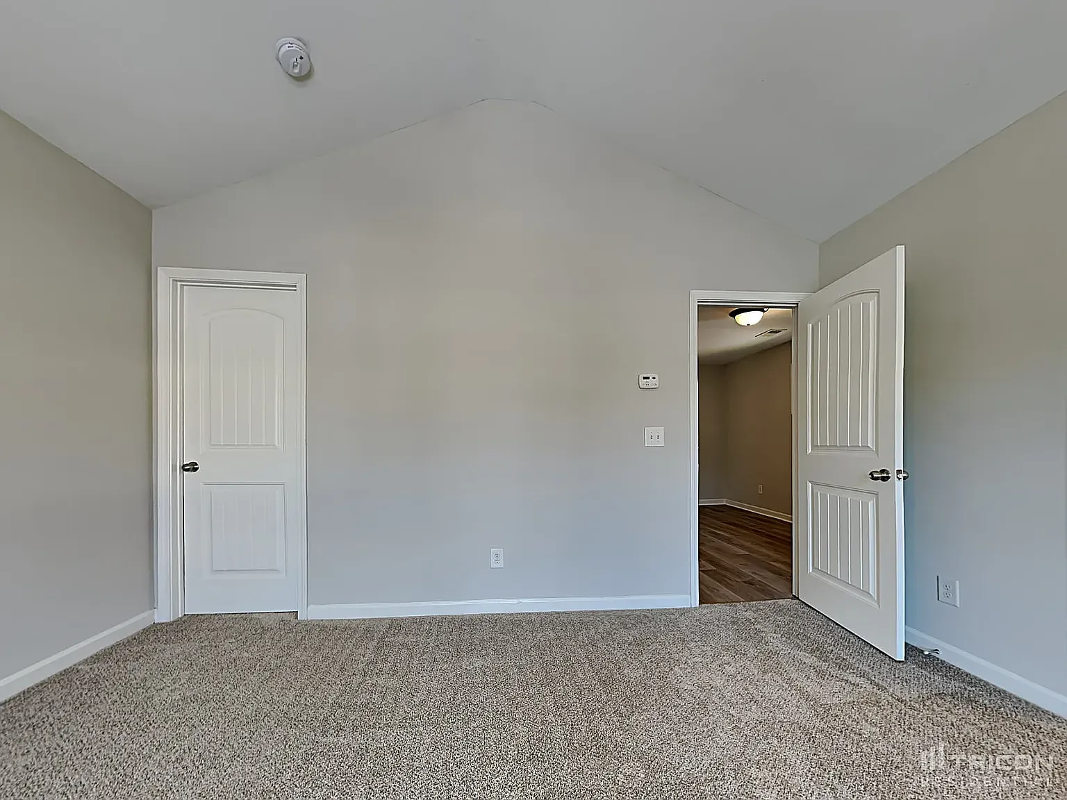 1806 Stonehaven Cir — Photo 2