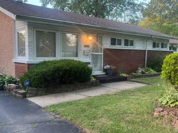 3042 Wilshire Ave, Markham, IL 60428