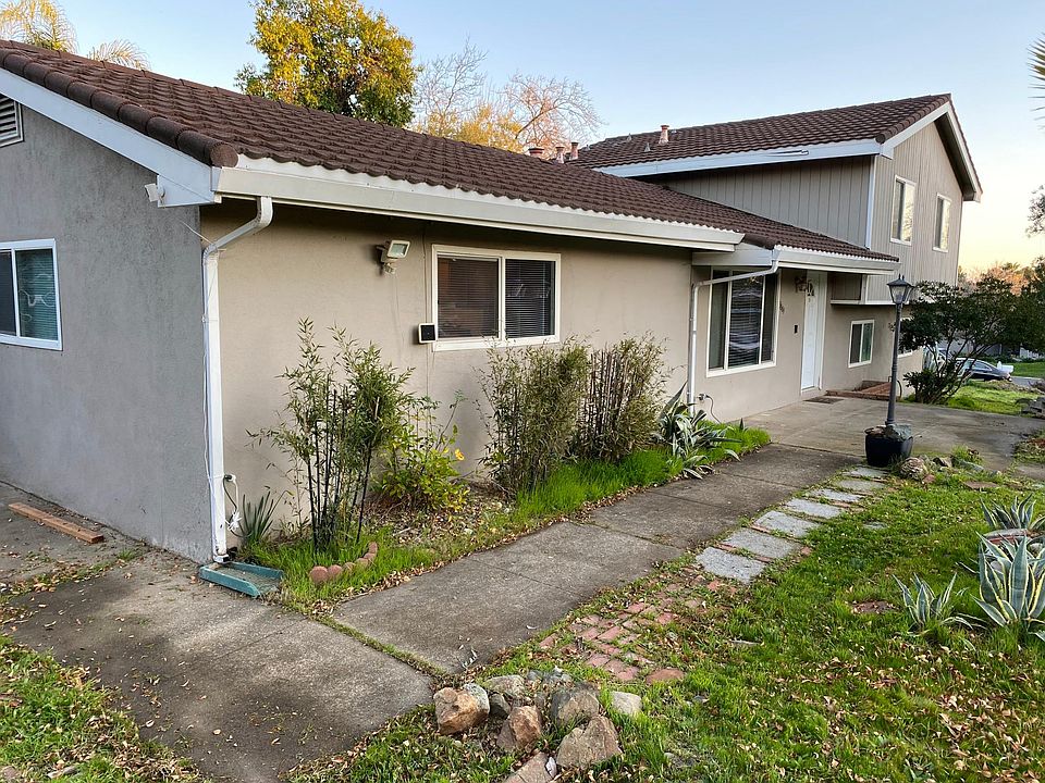 1st image of 3889 Arrowhead Dr
