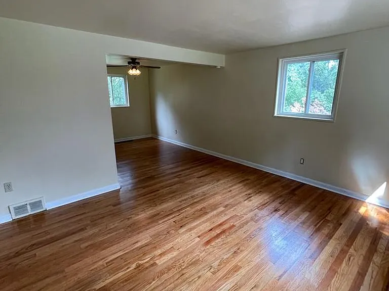 Elias Drive Townhomes — Photo 5