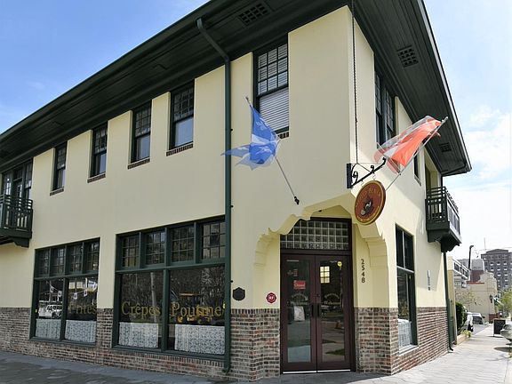 5th image of 2544 Oak St APT 1