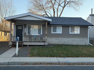 1154 E 5th St, Loveland, CO 80537