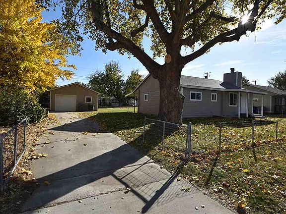 2nd image of 1036 Winslow Ave