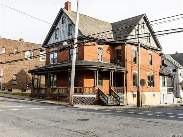 37 Mauch Chunk St, Nazareth, PA 18064