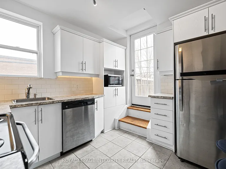 172 Cobourg St #2 — Photo 5