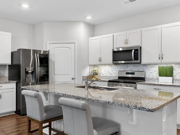7129 Sunny Parks Dr, White House, TN 37188