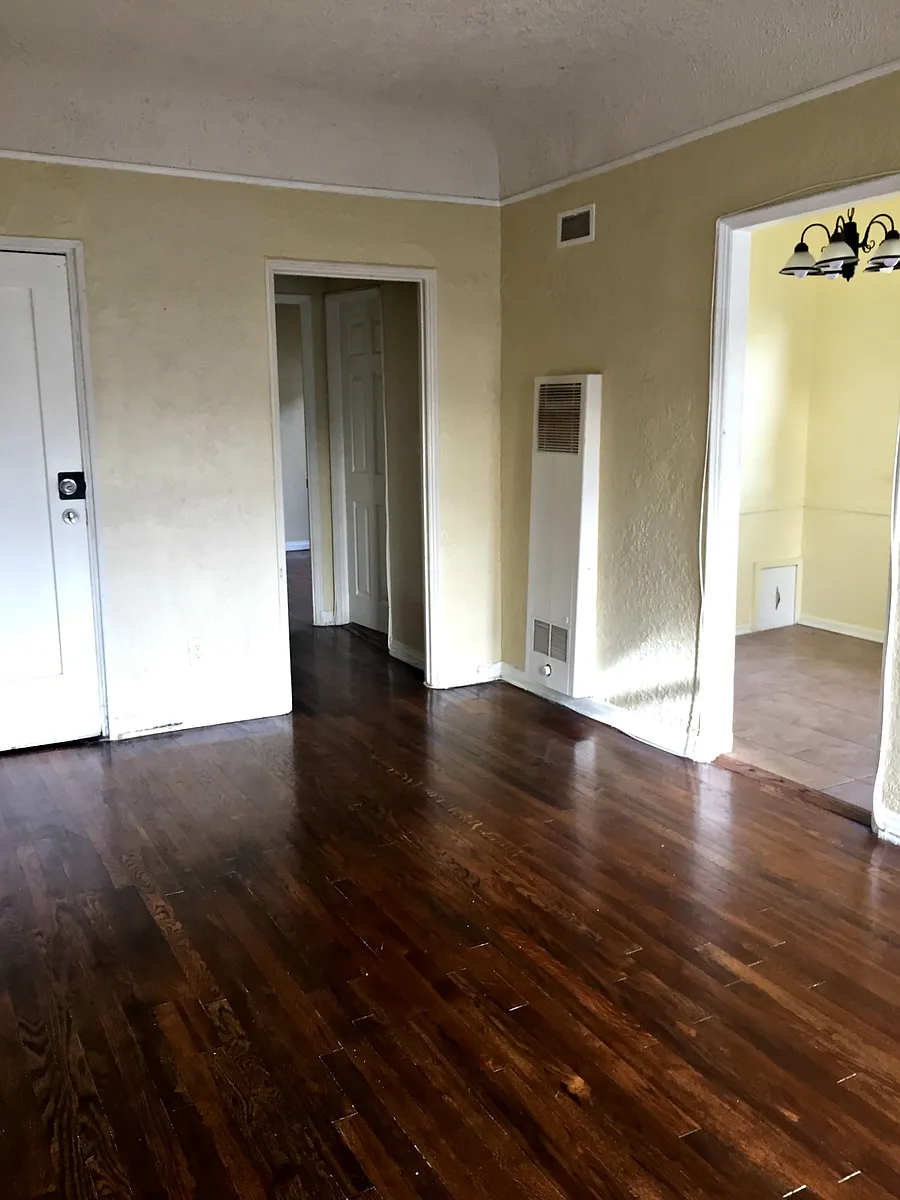 Building Photo - 1269 S Citrus Ave #8